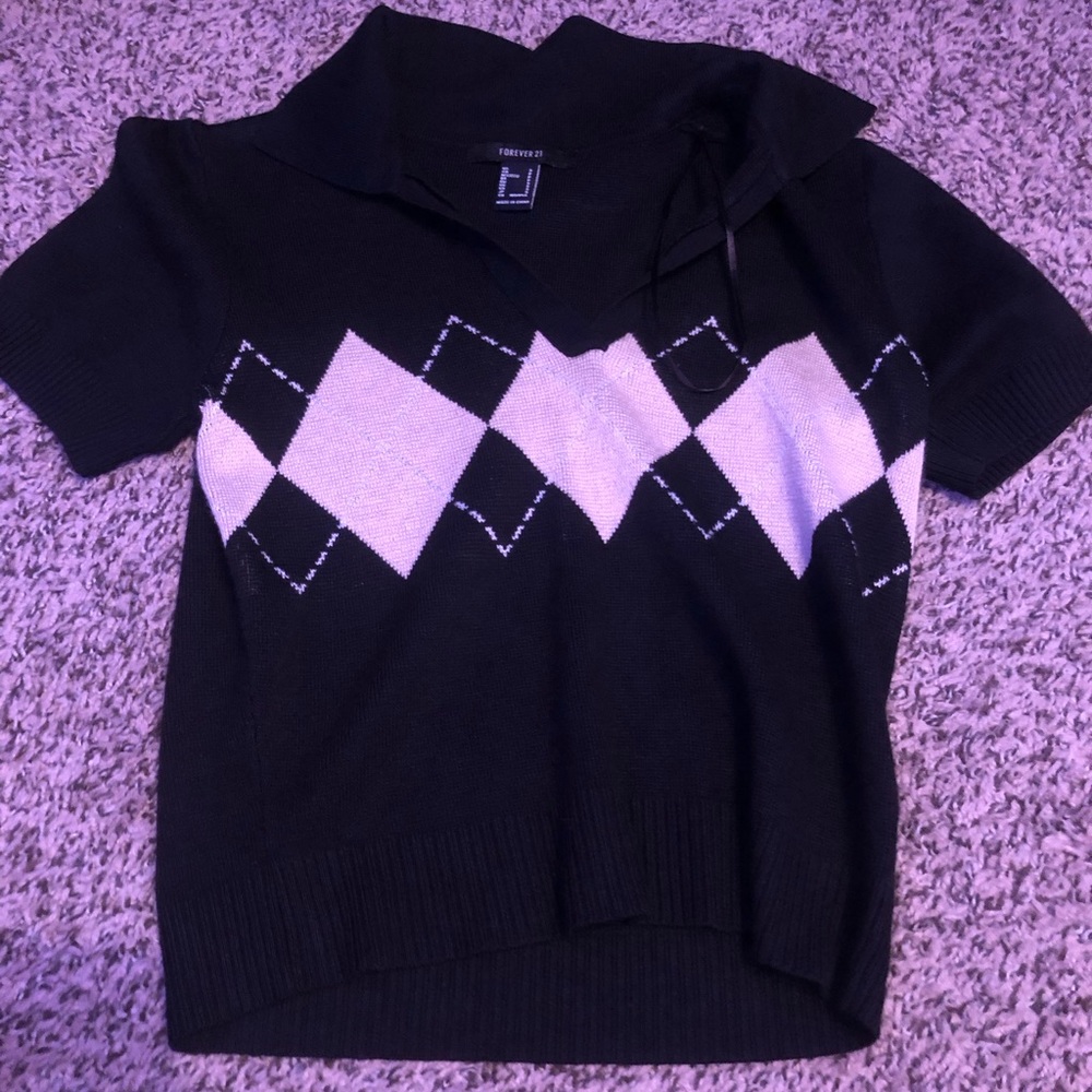 collared black shape croptop